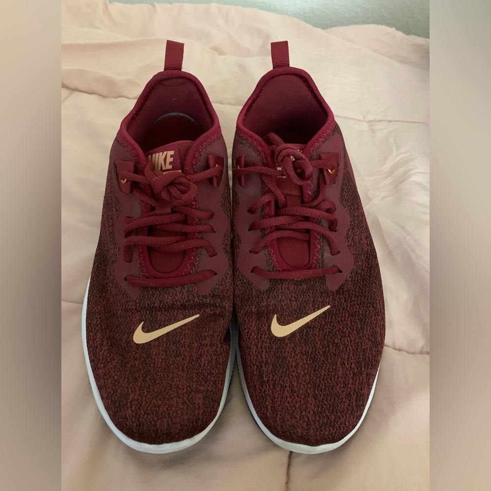 Womens Nike shoes